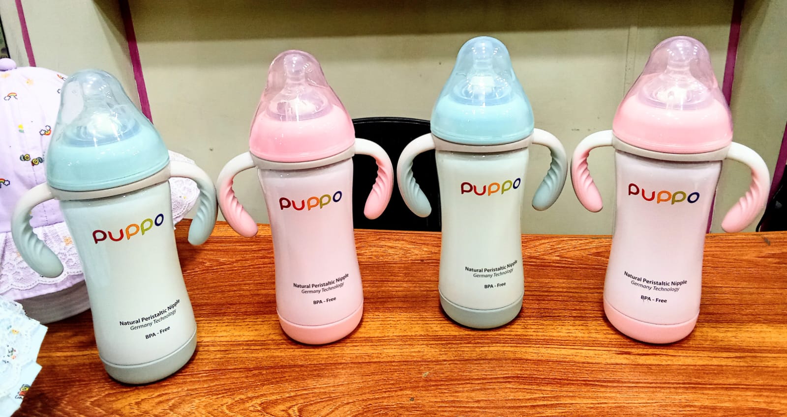 Puppo Baby Feeding Bottle with Handles – BPA Free & Natural Nipple Design